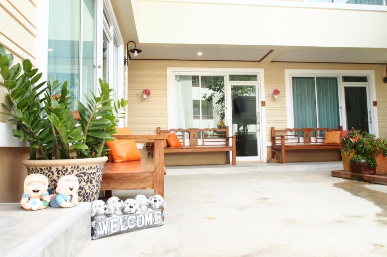 Romyen Cafe' Homestay Ayutthaya Eksteriør billede