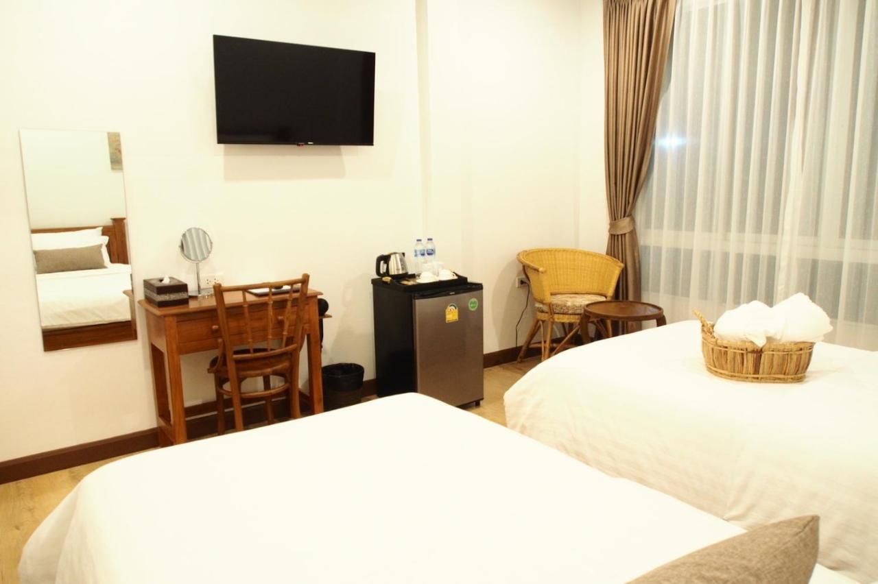 Romyen Cafe' Homestay Ayutthaya Eksteriør billede
